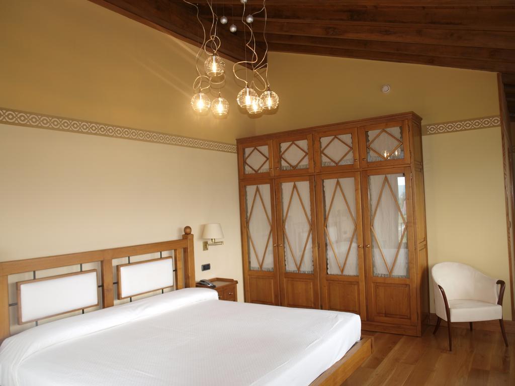 Hotel Don Silvio Colombres Szoba fotó