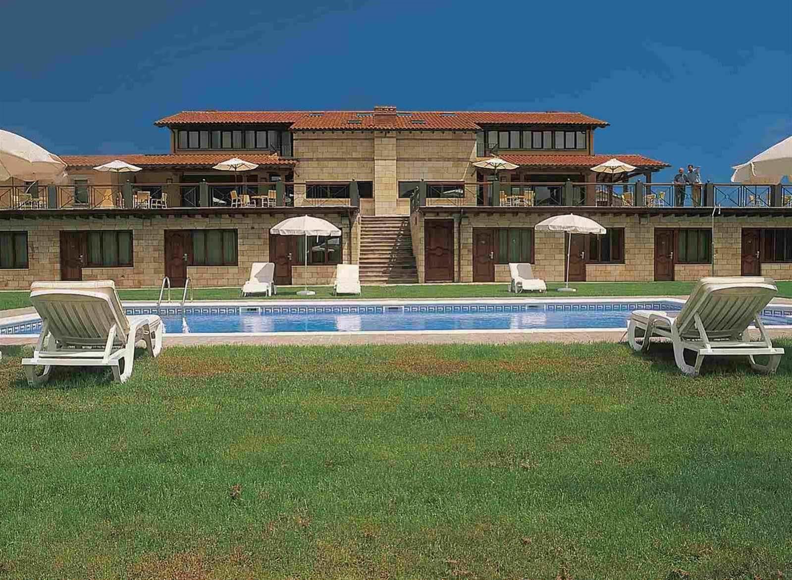 Hotel Don Silvio Colombres Kültér fotó
